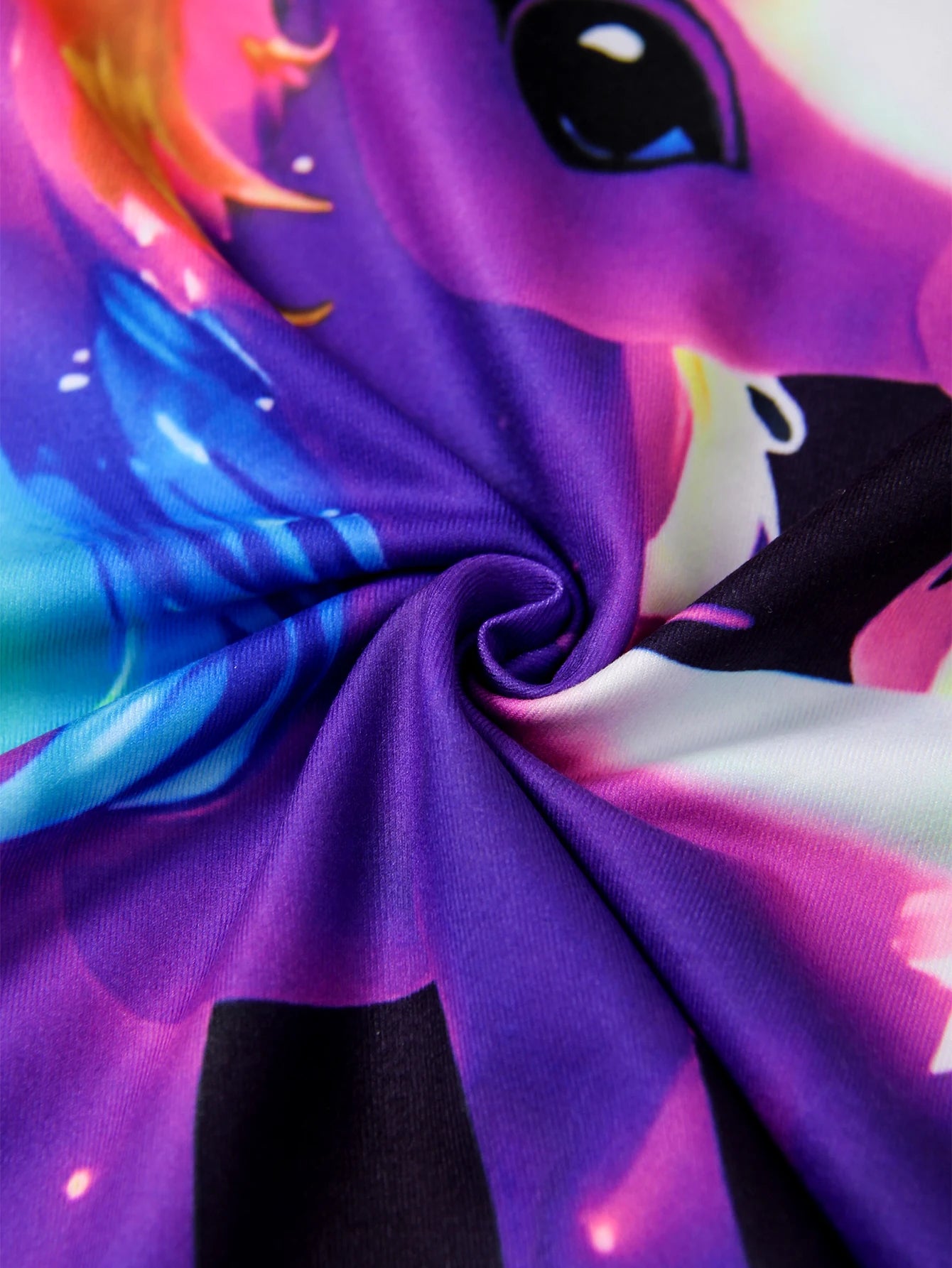 Set di 2 pezzi per pigiama estivo da bambina con unicorno luminoso, maniche corte e pantaloncini.