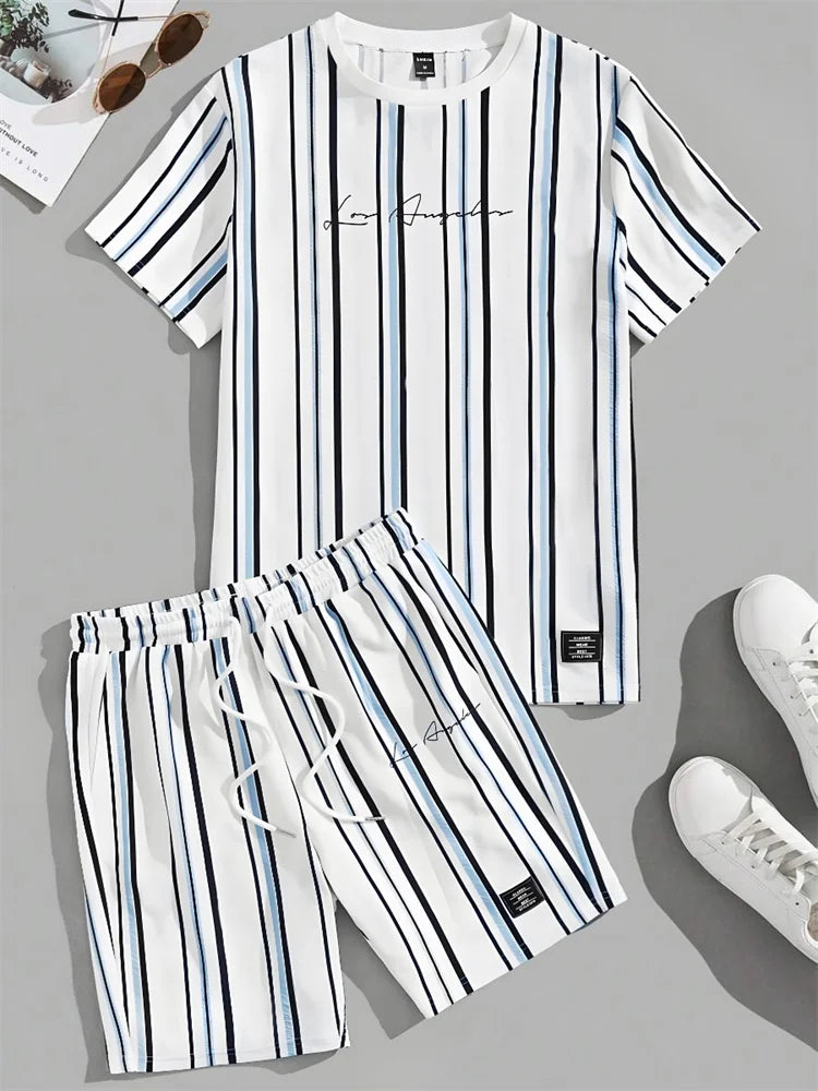 Completo estivo da uomo con stampa a righe 3D, casual per tutti i giorni, composto da t-shirt a maniche corte e pantaloncini da spiaggia alla moda in stile urbano.