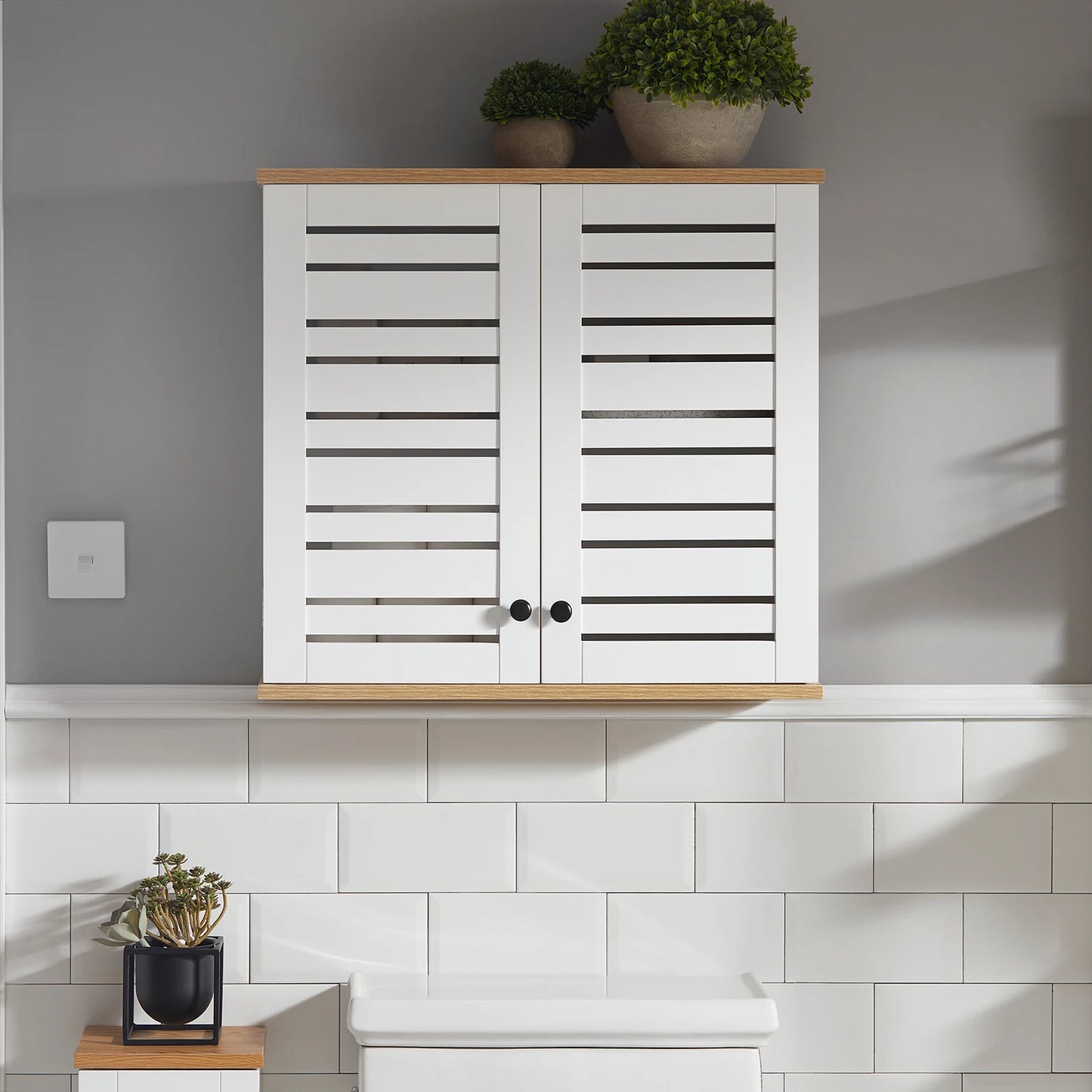 SoBuy BZR42-W Armadio pensile con ante a persiana, mobile a muro, armadio pensile, armadio da cucina, armadietto per medicinali, mobili da bagno