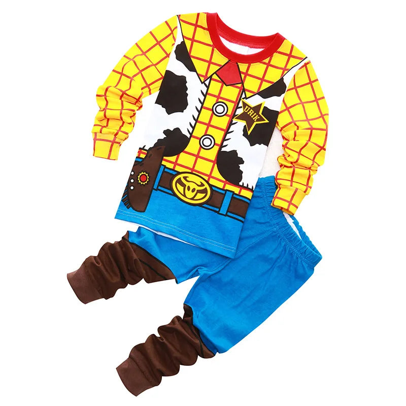 Nuovi set di pigiami per bambini primavera autunno, abbigliamento per ragazzi, pigiami di Lightyear, set di Cars, pigiami di cotone per ragazze di Minnie e Tigger.