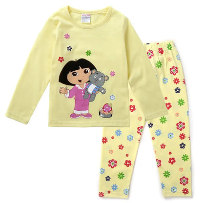 Nuovi set di pigiami per bambini primavera autunno, abbigliamento per ragazzi, pigiami di Lightyear, set di Cars, pigiami di cotone per ragazze di Minnie e Tigger.