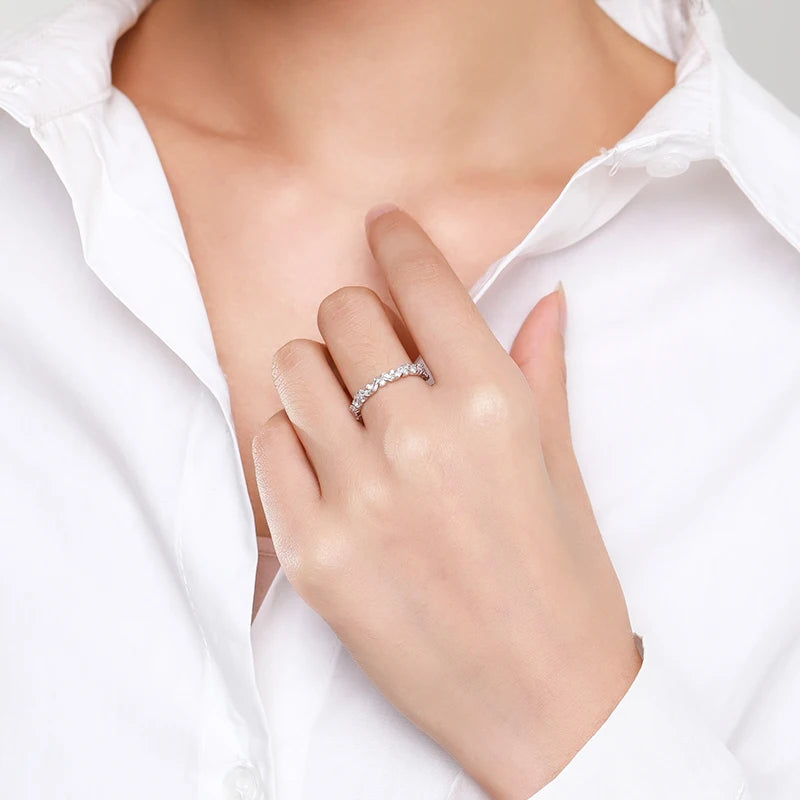 Anelli da donna Ailmay in autentico argento sterling 925 con zirconi cubici, classici e di lusso, perfetti per matrimoni e occasioni speciali.