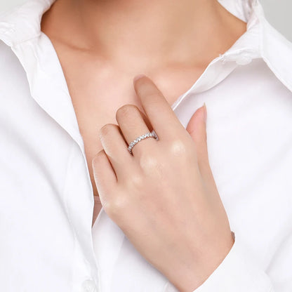 Anelli da donna Ailmay in autentico argento sterling 925 con zirconi cubici, classici e di lusso, perfetti per matrimoni e occasioni speciali.