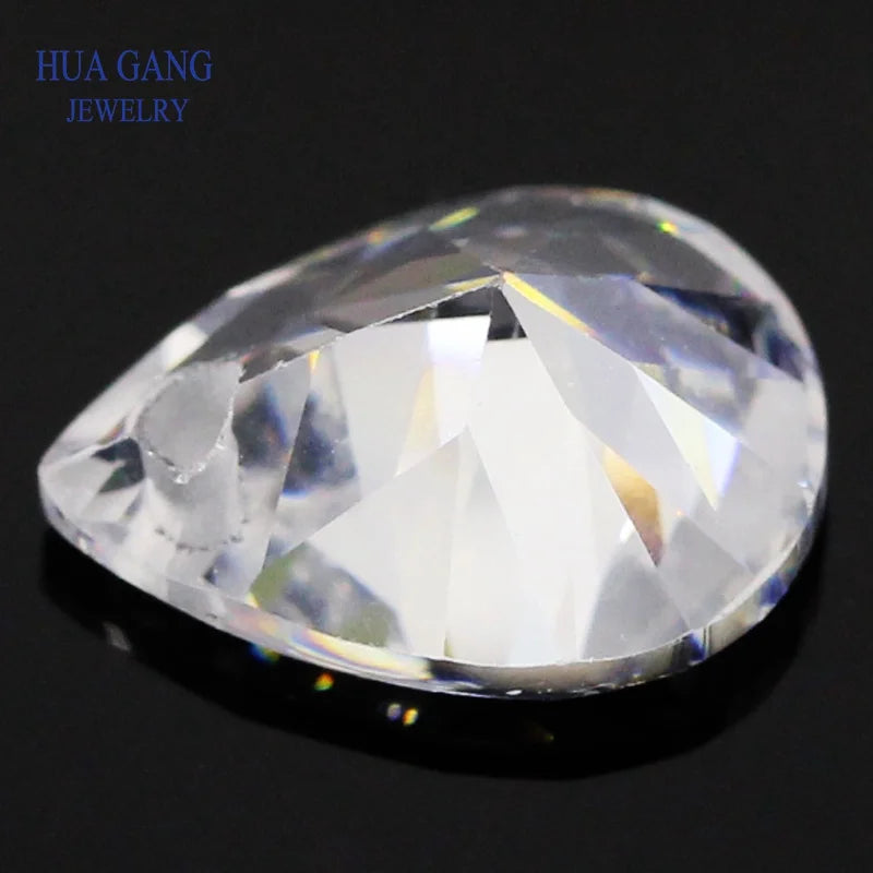 Pietra di zirconia cubica bianca brillante a foro singolo AAAAA a forma di pera per la creazione di gioielli 4x6~15x20mm Perline di CZ sciolte di alta qualità