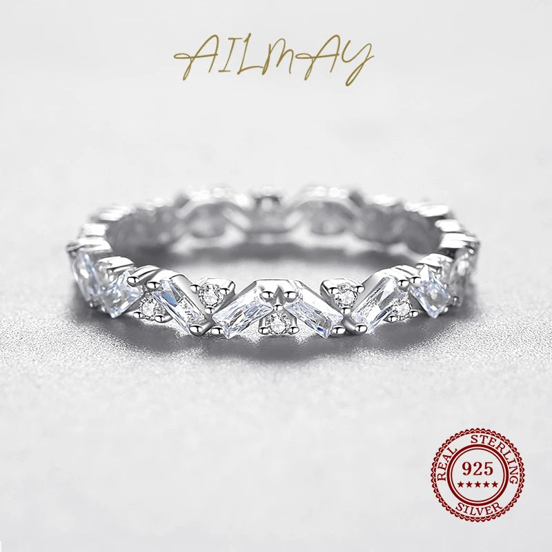 Anelli da donna Ailmay in autentico argento sterling 925 con zirconi cubici, classici e di lusso, perfetti per matrimoni e occasioni speciali.