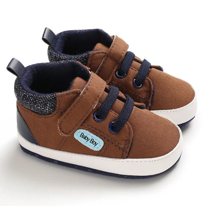 Scarpine da passeggio per neonati e bambini piccoli, ideali per uscire in Inghilterra. Scarpe antiscivolo con suola morbida per neonati.