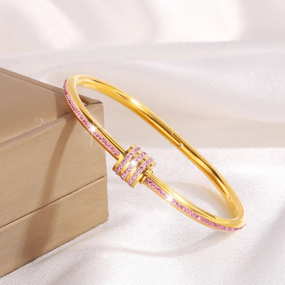 ZAKOL Set di 5 braccialetti impilabili con ciondoli in acciaio inossidabile e cristalli rosa intarsiati con zirconi rosa, gioielli alla moda che non sbiadiscono, regalo.