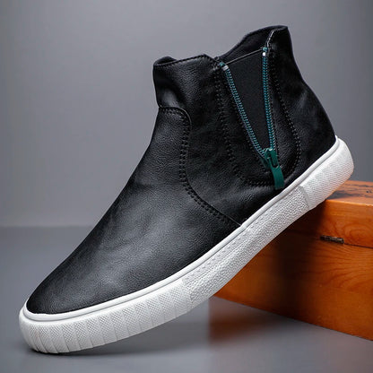 Nuove scarpe da uomo in pelle alla moda, modello alto casual, stile coreano, mocassini resistenti all'usura, scarpe di design per il tempo libero, vulcanizzate SS21827
