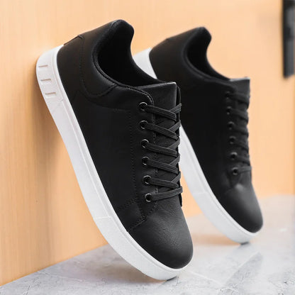 Sneakers vulcanizzate nere da uomo, scarpe basse comode con lacci, Zapatillas Hombre, sneakers alla moda autunno/primavera, taglie forti 39-48