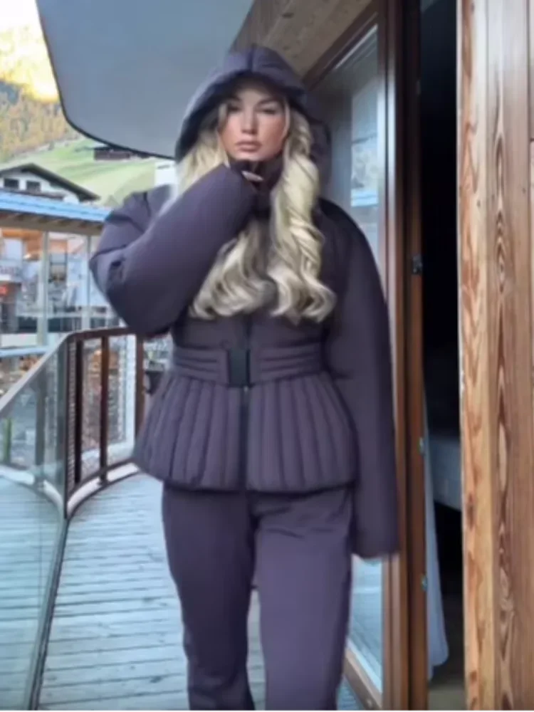 Giacca da donna in cotone tinta unita con cintura e cappuccio, maniche lunghe, collo alto, cerniera, calda, corta, da sci, 2026, sport invernali, imbottita