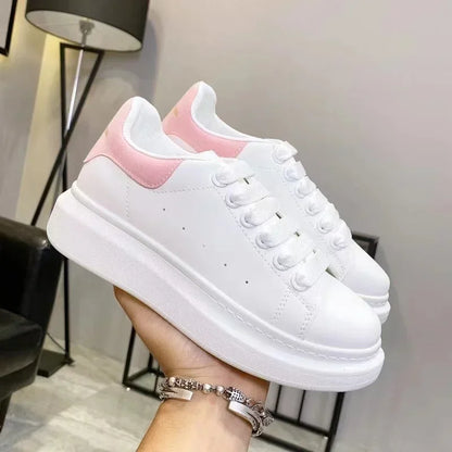 2025 Scarpe casual da donna Primavera Marchio Primavera Zeppe firmate Sneakers bianche Platform Tenis Feminino Trainers Donna Camminata
