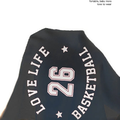 Completo sportivo estivo per bambini e bambine, nuovo stile: canotta e pantaloncini da basket traspiranti, set da 2 pezzi, abbigliamento casual per bambini.