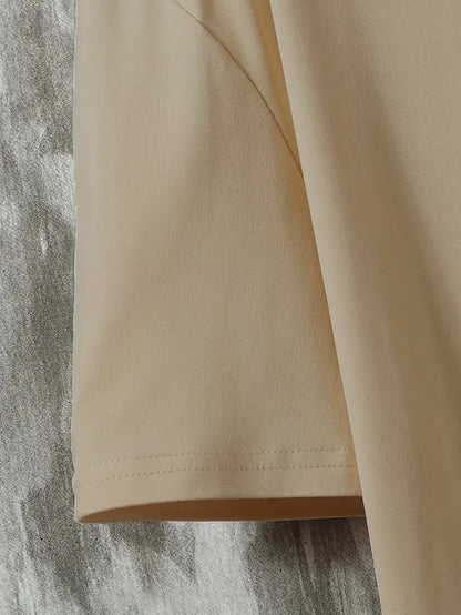Completo estivo da uomo con pantaloncini a maniche corte, t-shirt di tendenza con stampa girocollo, completo da uomo con completo sportivo a due pezzi da gangster affascinante