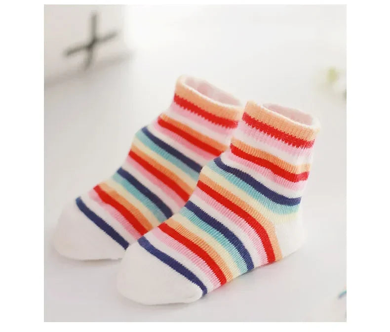 Calzini primaverili ed estivi in cotone morbido e caldo per neonati e bambini, con stampa di lettere, accessori per abbigliamento infantile.