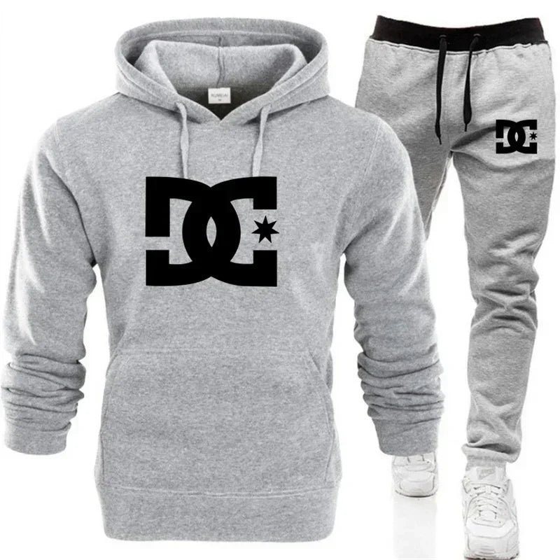 Completo da uomo autunno/inverno 2025 composto da felpa con cappuccio e pantaloni casual, set due pezzi per corsa e fitness all'aperto, ideale per l'autunno/inverno.