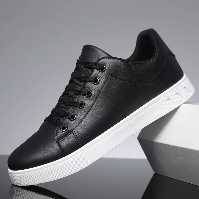 Sneakers vulcanizzate nere da uomo, scarpe basse comode con lacci, Zapatillas Hombre, sneakers alla moda autunno/primavera, taglie forti 39-48