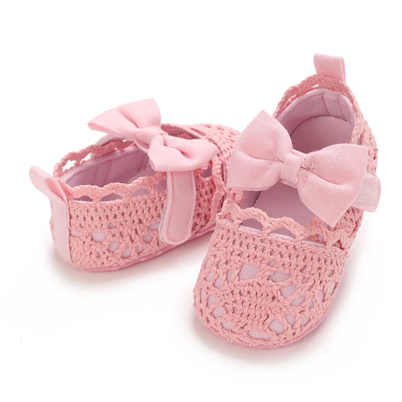 Scarpe alla moda per bambina, graziose scarpe basse casual a tema rosa classico con suola morbida, comode e leggere per camminare.
