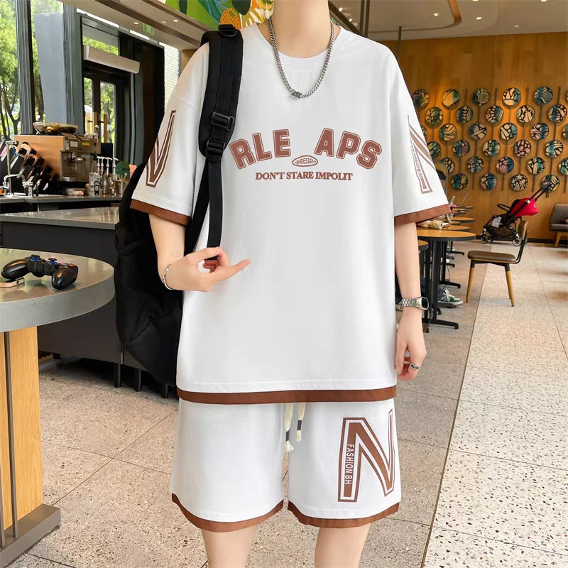 Completo estivo da uomo taglie S-6XL, nuovo set di tendenza a due pezzi, maglietta e pantaloncini in stile coreano, abbigliamento firmato da uomo.