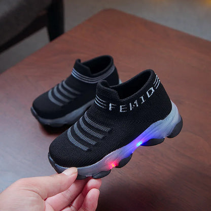 Scarpe da ginnastica per bambini, calzini luminosi a LED per neonati e bambine, scarpe da ginnastica sportive da corsa, scarpe illuminate per bambini.