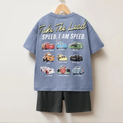 Abbigliamento estivo per bambini: maglietta con stampa di auto dei cartoni animati + pantaloncini. Completo da 2 pezzi per bambini, composto da maglietta a girocollo, pantaloncini larghi e semplici e costume alla moda.