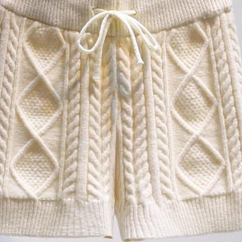Autumn Elastic Woman Wrap Hip Knit Shorts Hot Sweet High Waist Twist Thick Outwear Shorts Casual Straight Striped Home Shorts