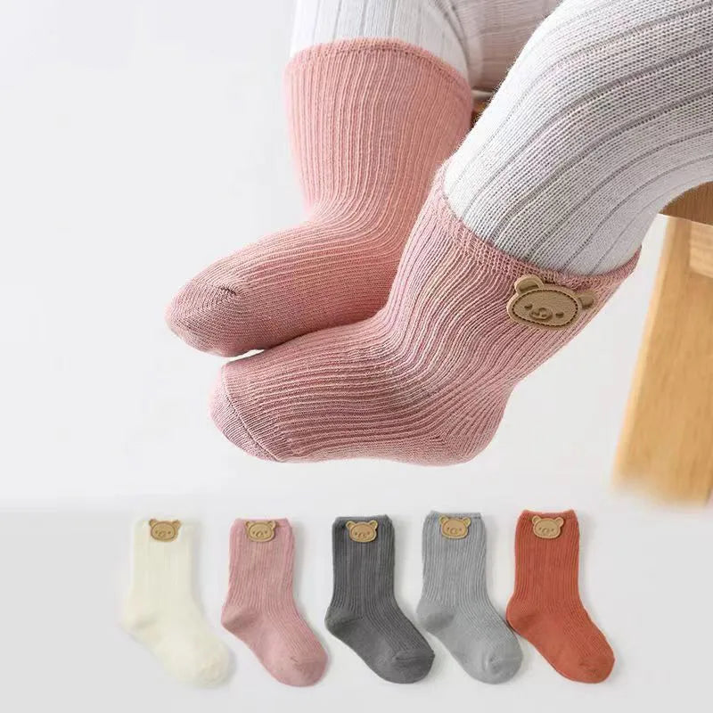Calzini per neonati con orsetto, caldi per le gambe, autunnali, lunghi, in cotone morbido, tinta unita, primi passi, calzatura per neonati.