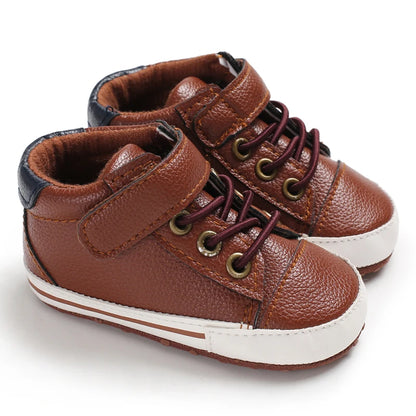 Scarpine da passeggio per neonati e bambini piccoli, ideali per uscire in Inghilterra. Scarpe antiscivolo con suola morbida per neonati.