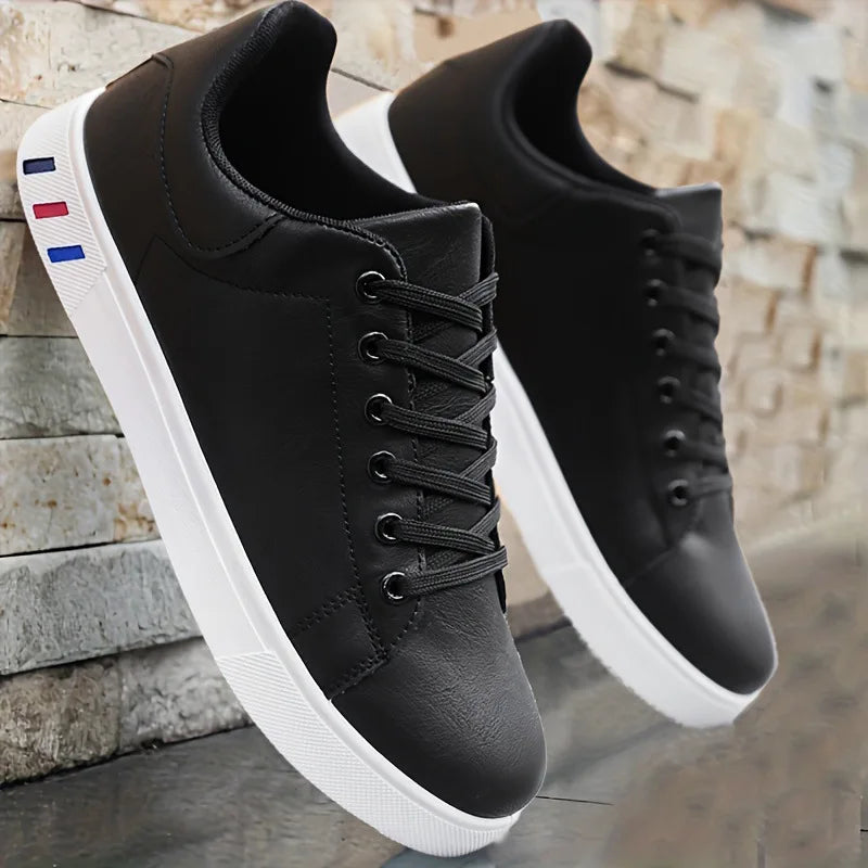 Sneakers vulcanizzate nere da uomo, scarpe basse comode con lacci, Zapatillas Hombre, sneakers alla moda autunno/primavera, taglie forti 39-48