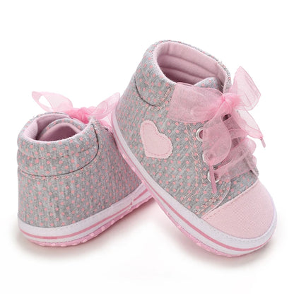 Scarpe alla moda per bambina, graziose scarpe basse casual a tema rosa classico con suola morbida, comode e leggere per camminare.