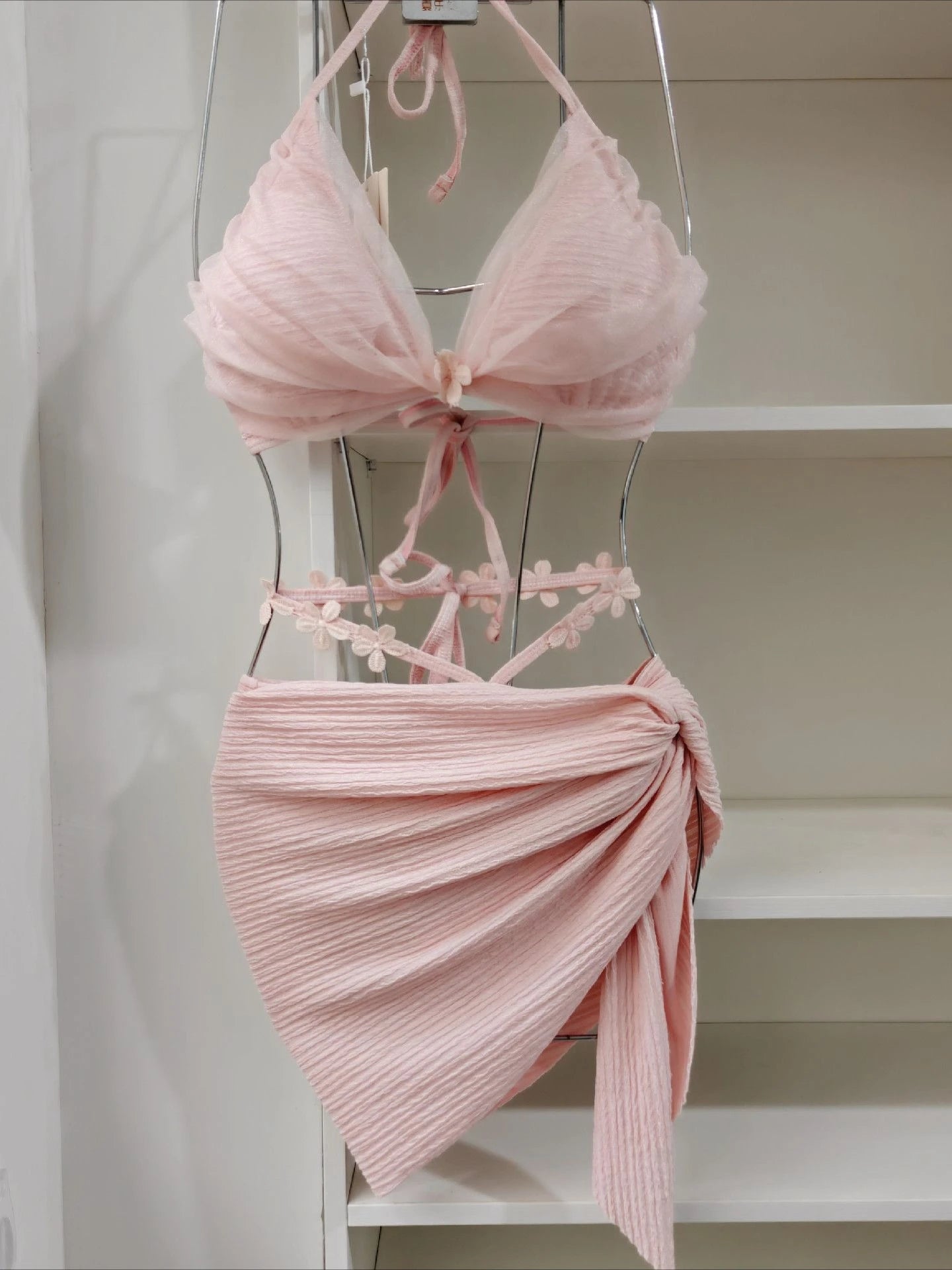 2026 Nuovo bikini da donna a 4 pezzi con stampa a vita alta e maniche lunghe, ideale per vacanze al mare.