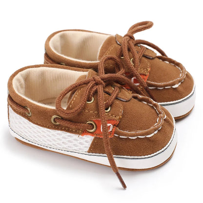 Scarpine da passeggio per neonati e bambini piccoli, ideali per uscire in Inghilterra. Scarpe antiscivolo con suola morbida per neonati.