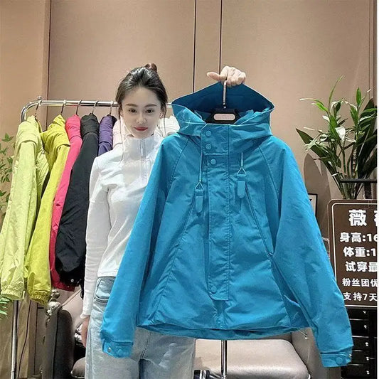 Giacca con cappuccio 2025 nuova giacca trench uniforme da baseball Joker taglie forti design ampio giacca top donna