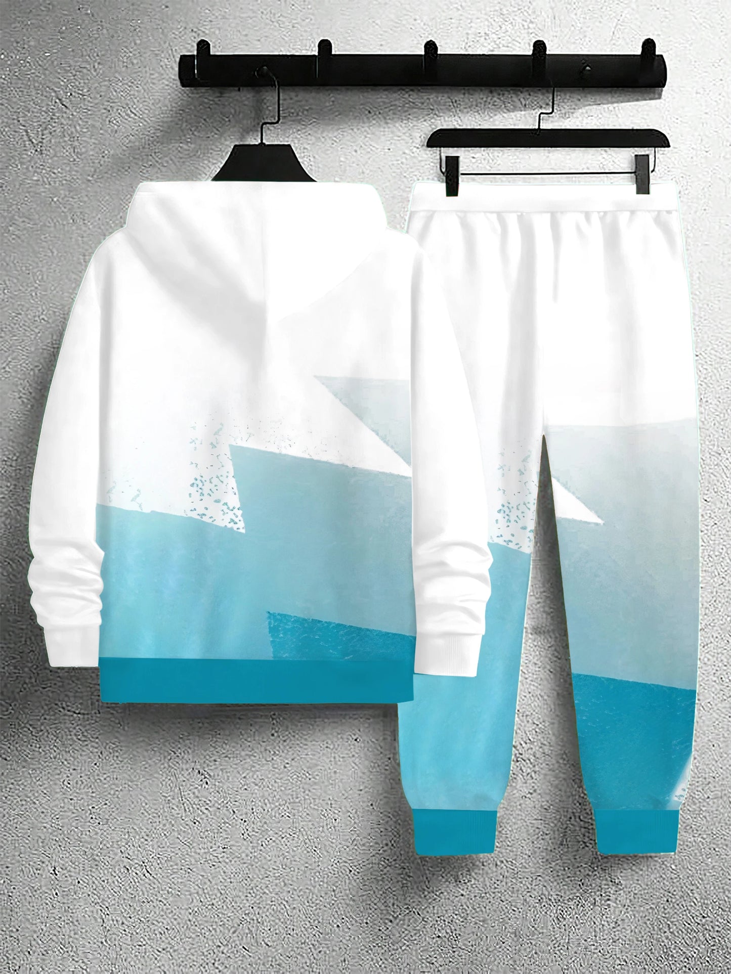 La nuova collezione uomo Primavera/Autunno 2025 presenta un motivo stampato in 3D, casual, alla moda, morbido e confortevole.