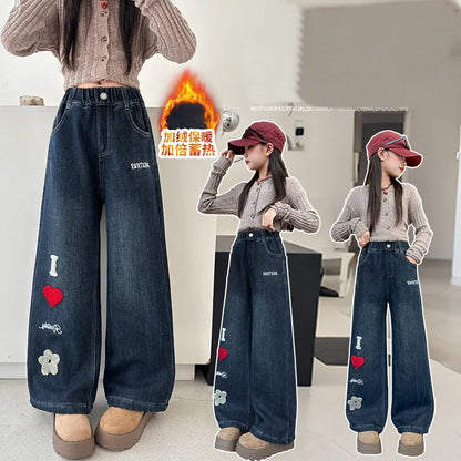 Nuovi arrivi Jeans invernali imbottiti e caldi per bambini con fodera in pile per ragazze preadolescenti Pantaloni in denim con motivo a cuori Pantaloni in velluto a coste per bambini