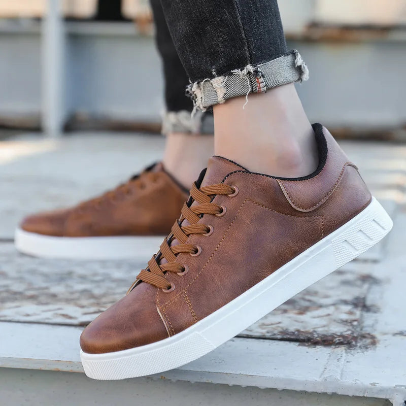 Sneakers vulcanizzate nere da uomo, scarpe basse comode con lacci, Zapatillas Hombre, sneakers alla moda autunno/primavera, taglie forti 39-48