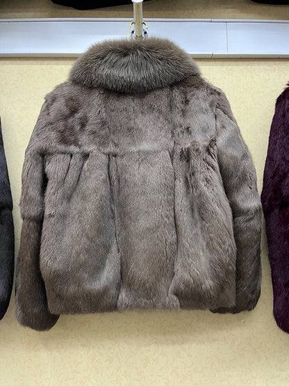Cappotto di pelliccia di coniglio 100% vera e propria alla moda con colletto di pelliccia di volpe naturale di lusso, soprabito di pelliccia di coniglio intero autentica