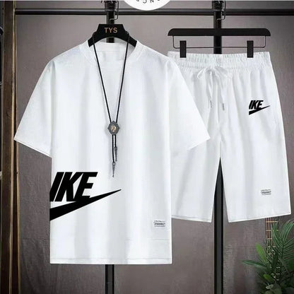 Nuovo completo sportivo estivo da uomo composto da t-shirt a maniche corte e pantaloncini, completo da jogging traspirante a due pezzi per attività all'aperto.