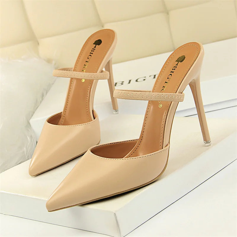 Mocassini da donna estivi retrò semplici con tacco alto sottile e scollo basso, pantofole con cinturino alla caviglia, punta affusolata, scarpe da sposa slip-on.
