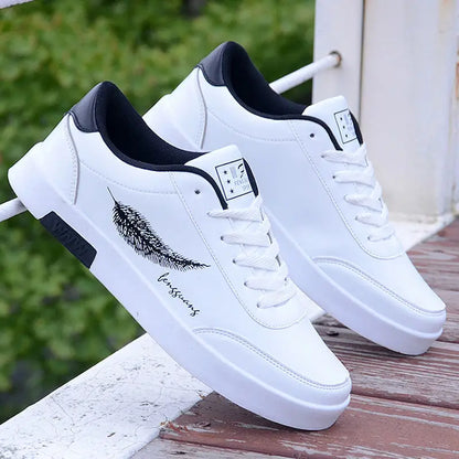 Sneakers da uomo Scarpe da uomo Vulcanizzate Economiche Piatte Comode Moda Autunno Primavera Sneakers in tela bianca Scarpe da donna Chaussure Homme
