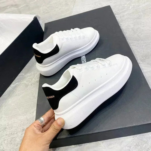 2025 Scarpe casual da donna Primavera Marchio Primavera Zeppe firmate Sneakers bianche Platform Tenis Feminino Trainers Donna Camminata