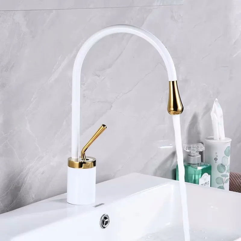 Kitchen brass Faucet Pull Out Stream Sprayer Deck Mounted Matte Black Mixer Tap 360 Degree Rotation  Kitchen Sink Hot Cold Taps