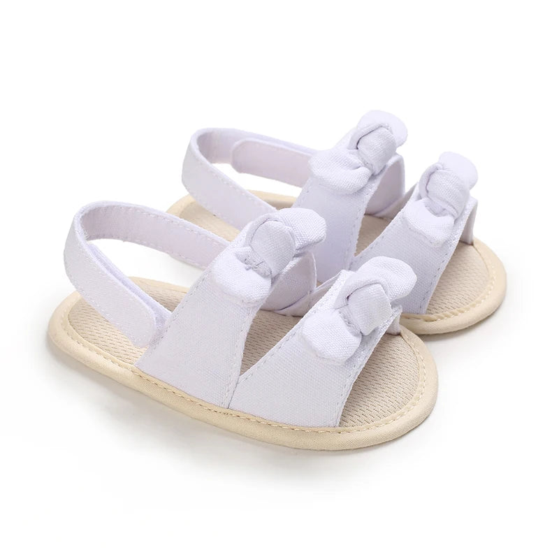 Sandali per bambina 0-12 mesi, primi passi estivi, bianchi, classici, con suola morbida, casual e alla moda.