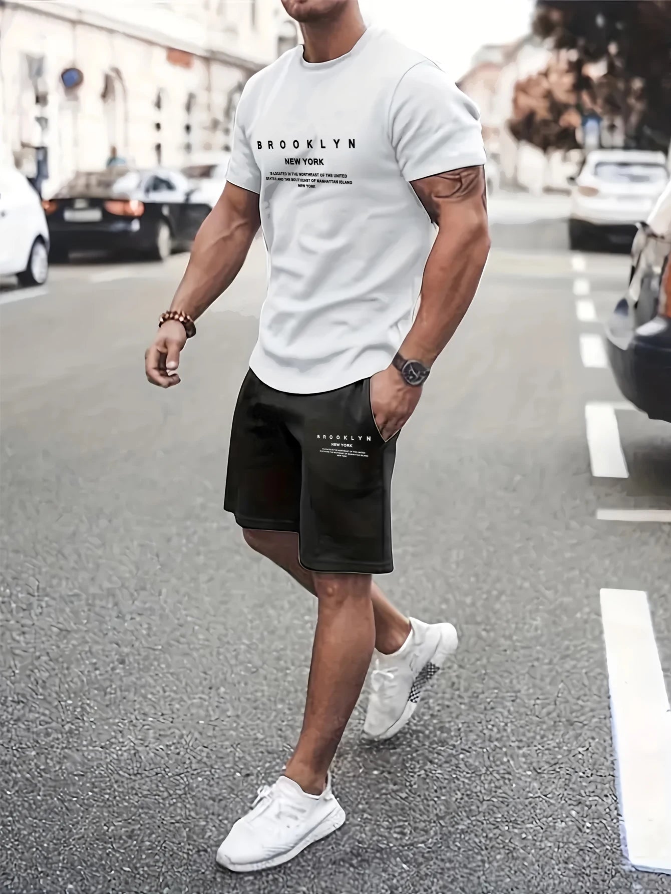 Completo estivo da uomo con pantaloncini a maniche corte, t-shirt di tendenza con stampa girocollo, completo da uomo con completo sportivo a due pezzi da gangster affascinante