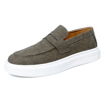 Mocassini da uomo in pelle alla moda 2025 per feste e matrimoni, scarpe eleganti da uomo in stile italiano, comode e traspiranti per tutti i giorni.
