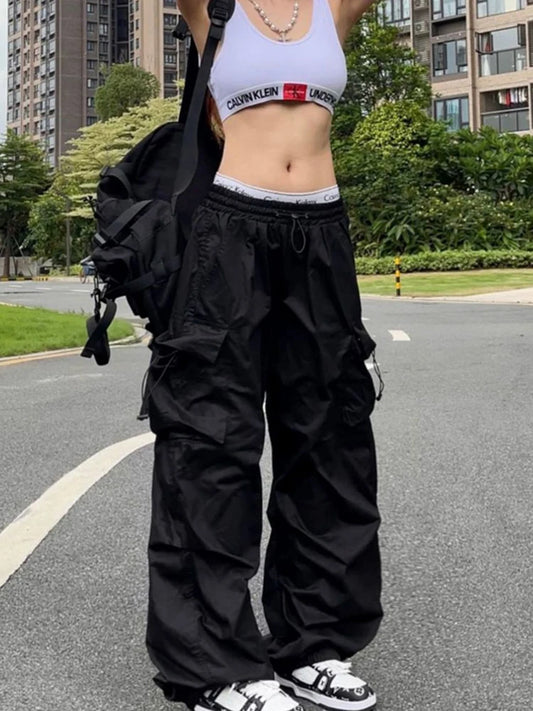 Pantaloni neri da donna stile Y2K Parachute, stile hippie streetwear, con tasche oversize, pantaloni cargo, gamba larga, stile Harajuku.