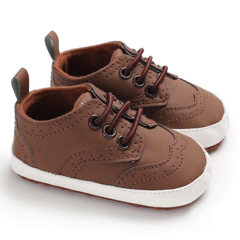 Nuove scarpe marroni per battesimo, scarpe da passeggio per bambini, suola morbida, scarpe da ginnastica per neonati, compleanno, bambini e ragazzi.