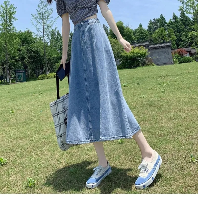 Retro High Waist Midi Denim Skirt Fashionable A- Line Umbrella Skirt Conceals Hip Slimming Drapey Style for Spring Season
