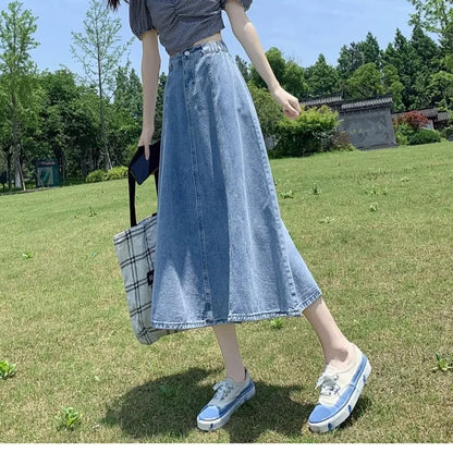 Retro High Waist Midi Denim Skirt Fashionable A- Line Umbrella Skirt Conceals Hip Slimming Drapey Style for Spring Season