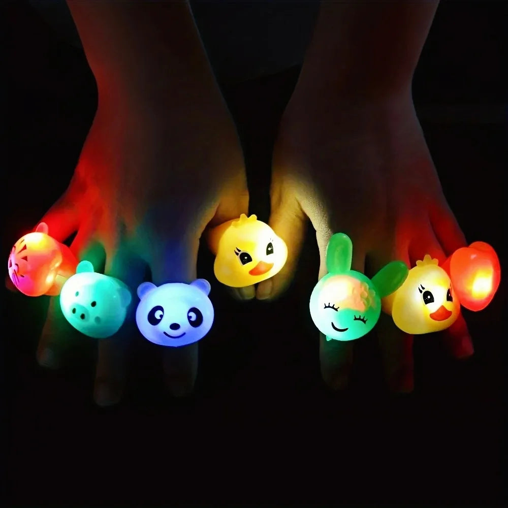 10/20 pezzi di anelli luminosi a LED a tema cartoni animati, adatti come giocattoli regalo per feste di compleanno per bambini, premi di carnevale, premi per la classe scolastica e pignatte.