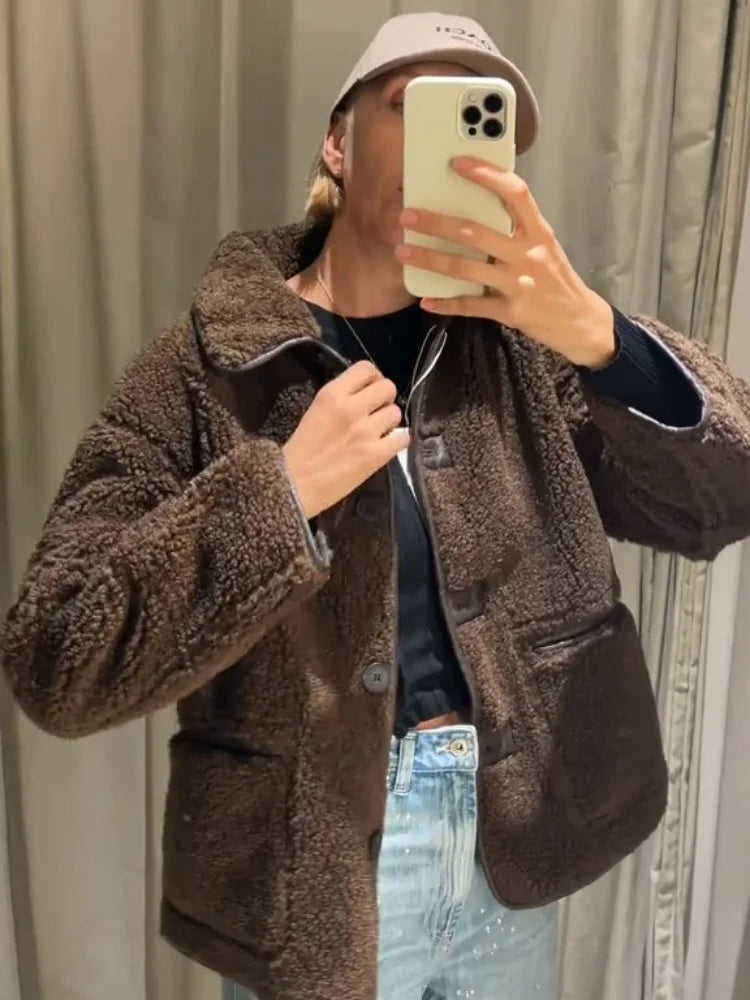 Women 2025 Autumn Winter Warm Outerwear Chic Faux Leather & Fur Reversibler Coat Fashion Lapel Single Breasted Street Jacket